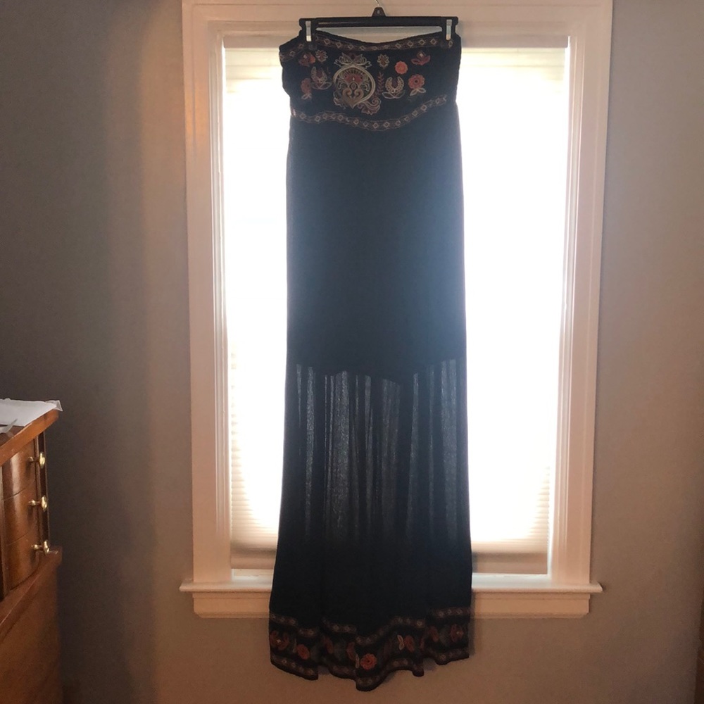 Embroidered maxi dress